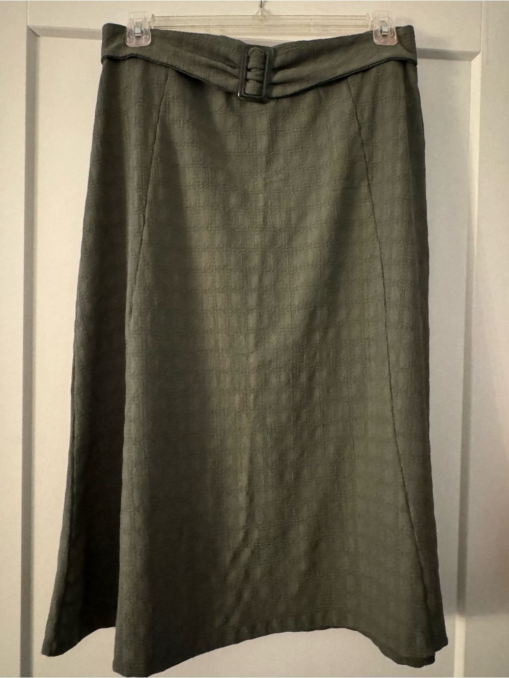 A-Line Olive Green Midi Skirt with Fabric Buckle Waist